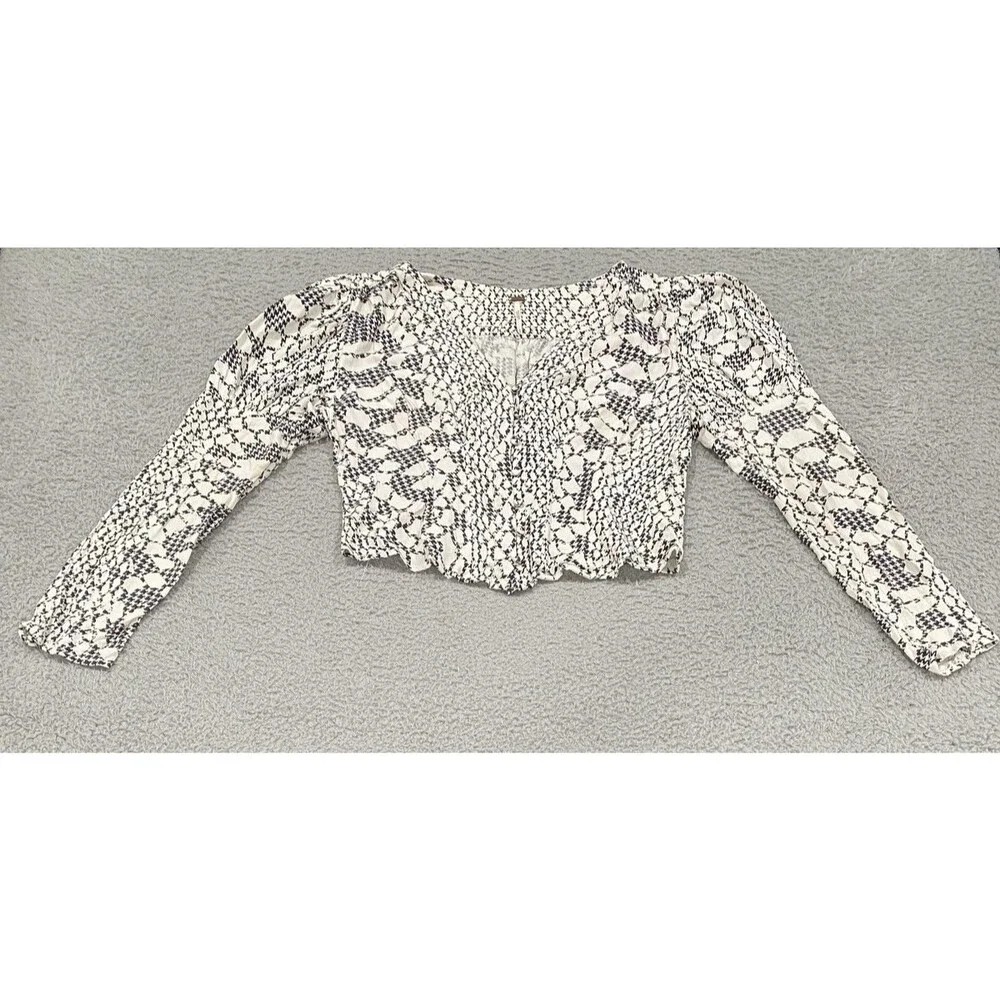 Free People Blouse Womens Medium White Black Animal Print Cropped Puff Sleeve